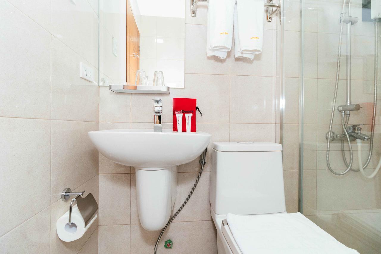 Reddoorz Premium @ Sampaloc Makati Hotel Makati City Buitenkant foto