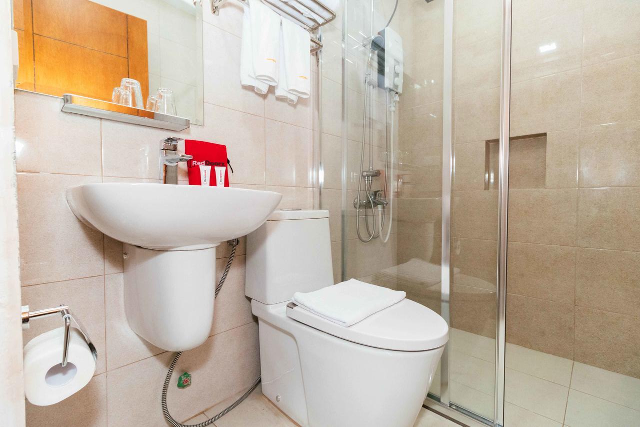 Reddoorz Premium @ Sampaloc Makati Hotel Makati City Buitenkant foto