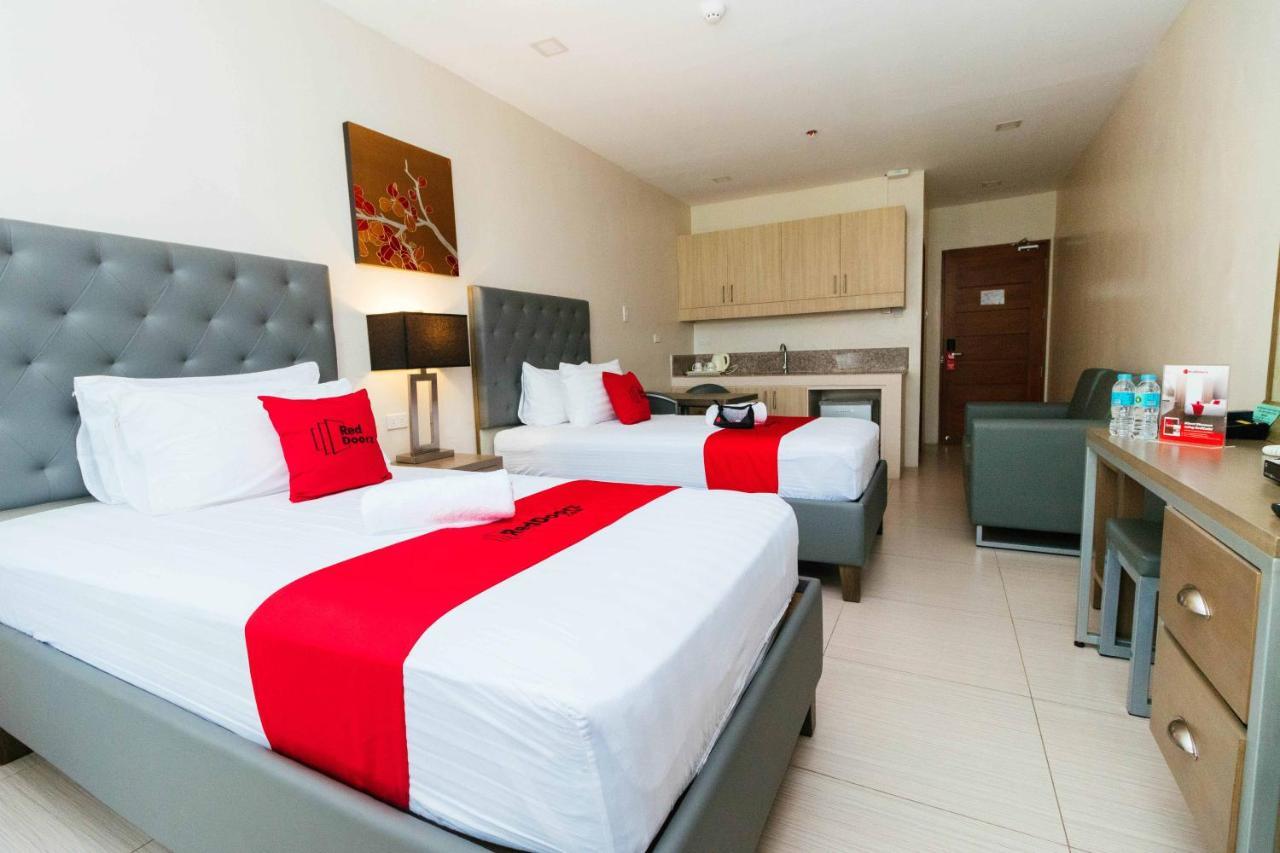 Reddoorz Premium @ Sampaloc Makati Hotel Makati City Buitenkant foto