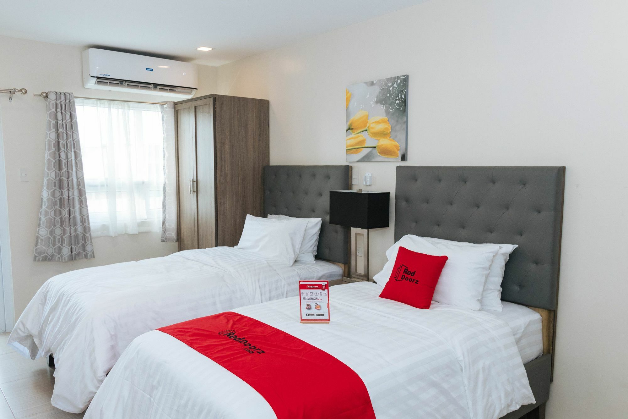 Reddoorz Premium @ Sampaloc Makati Hotel Makati City Buitenkant foto