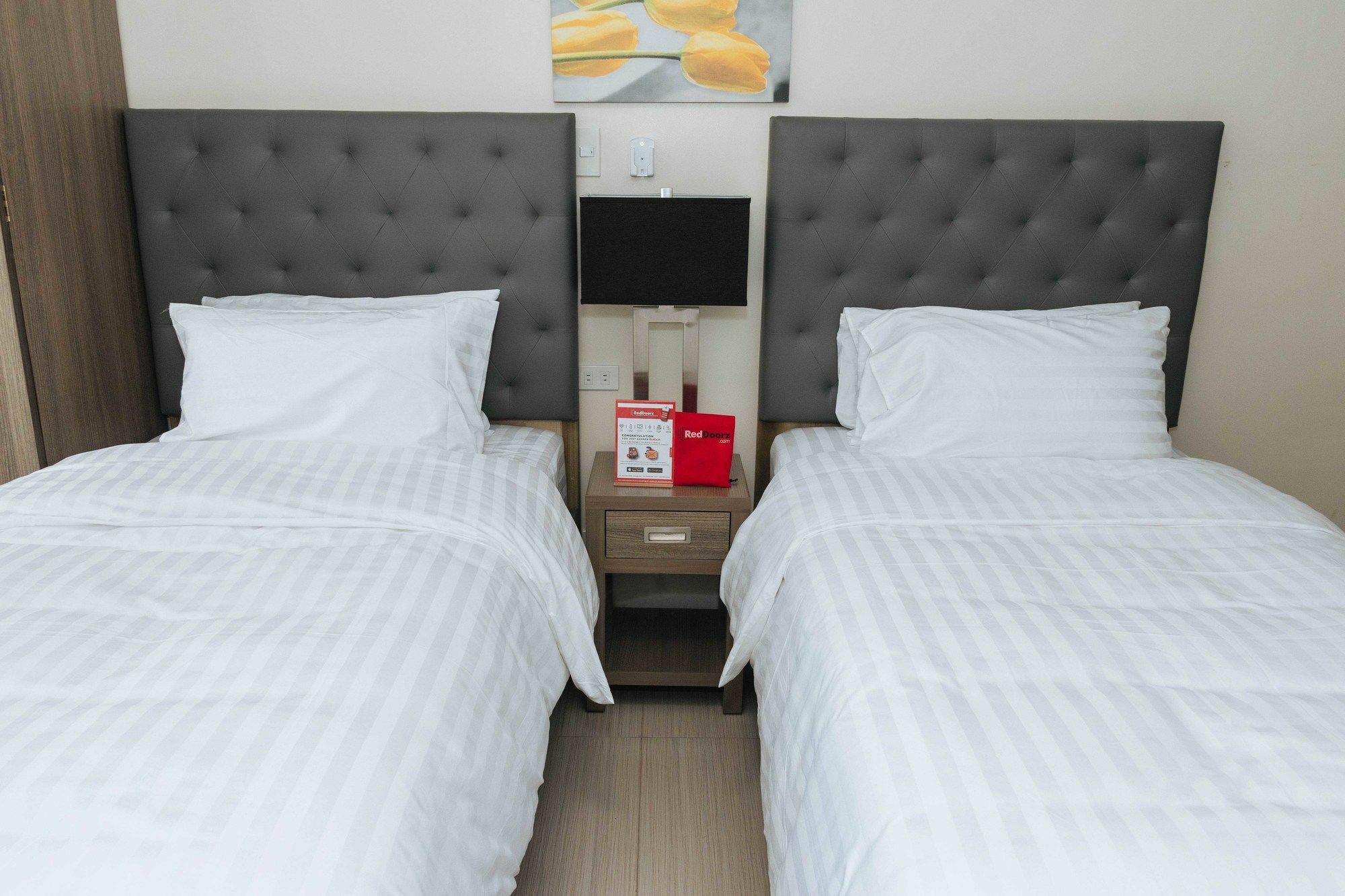 Reddoorz Premium @ Sampaloc Makati Hotel Makati City Buitenkant foto